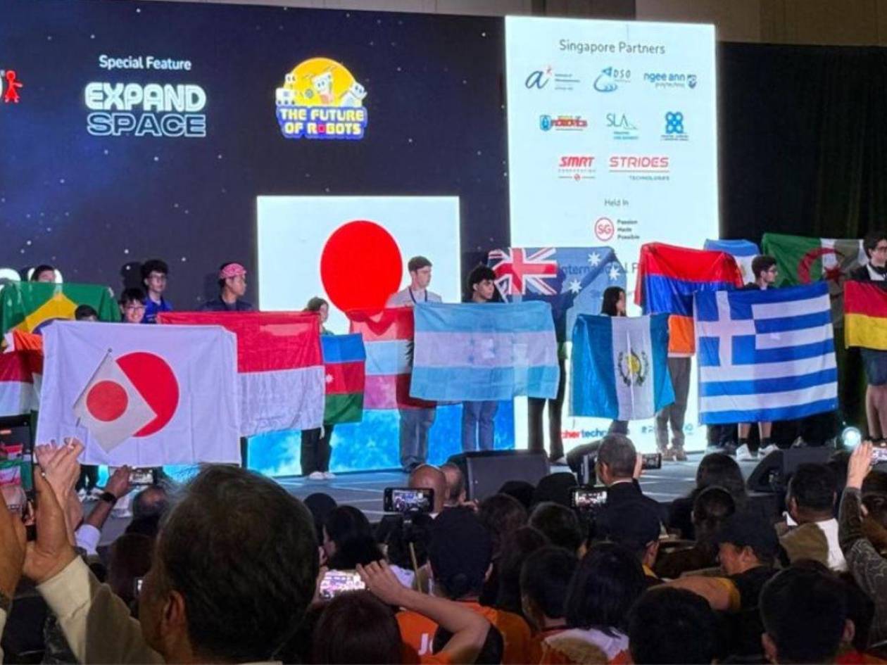 Jóvenes hondureños quedan entre los 20 mejores equipos en Olimpiada Mundial de Robótica