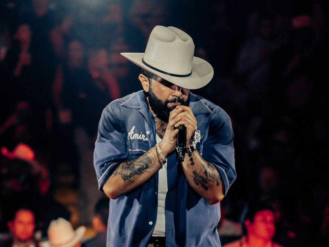 Carín León llega a Honduras con su Boca Chueca Tour: precios y cómo conseguir tus boletos