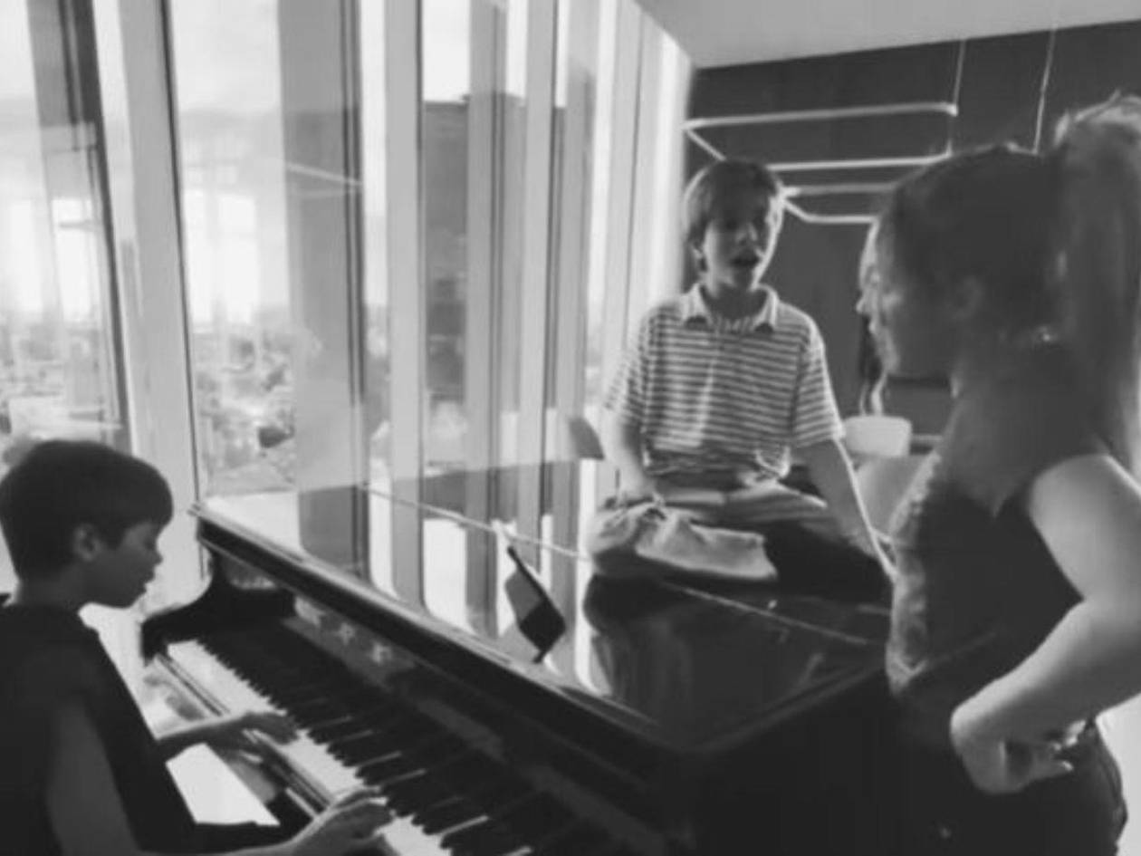 Para todas las madres que lo dan todo: el saludo de Shakira junto a sus hijos