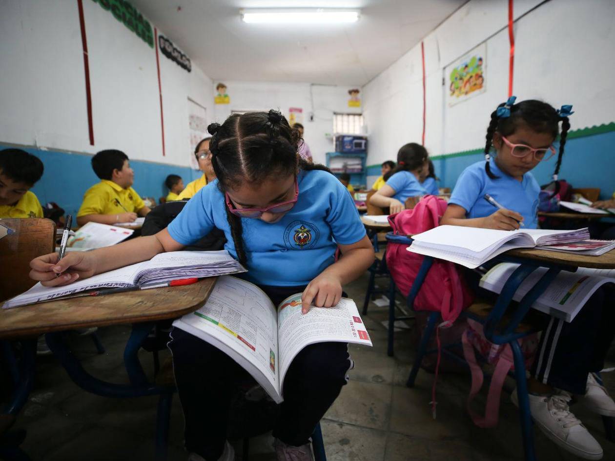 Escuelas de la AMDC enseñan a los niños inglés como segundo idioma