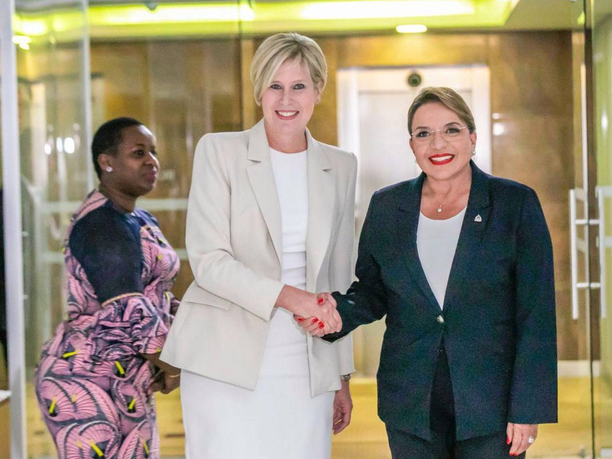 Xiomara Castro previo a recibir premio en Montenegro: La presidenta es una verdadera pionera