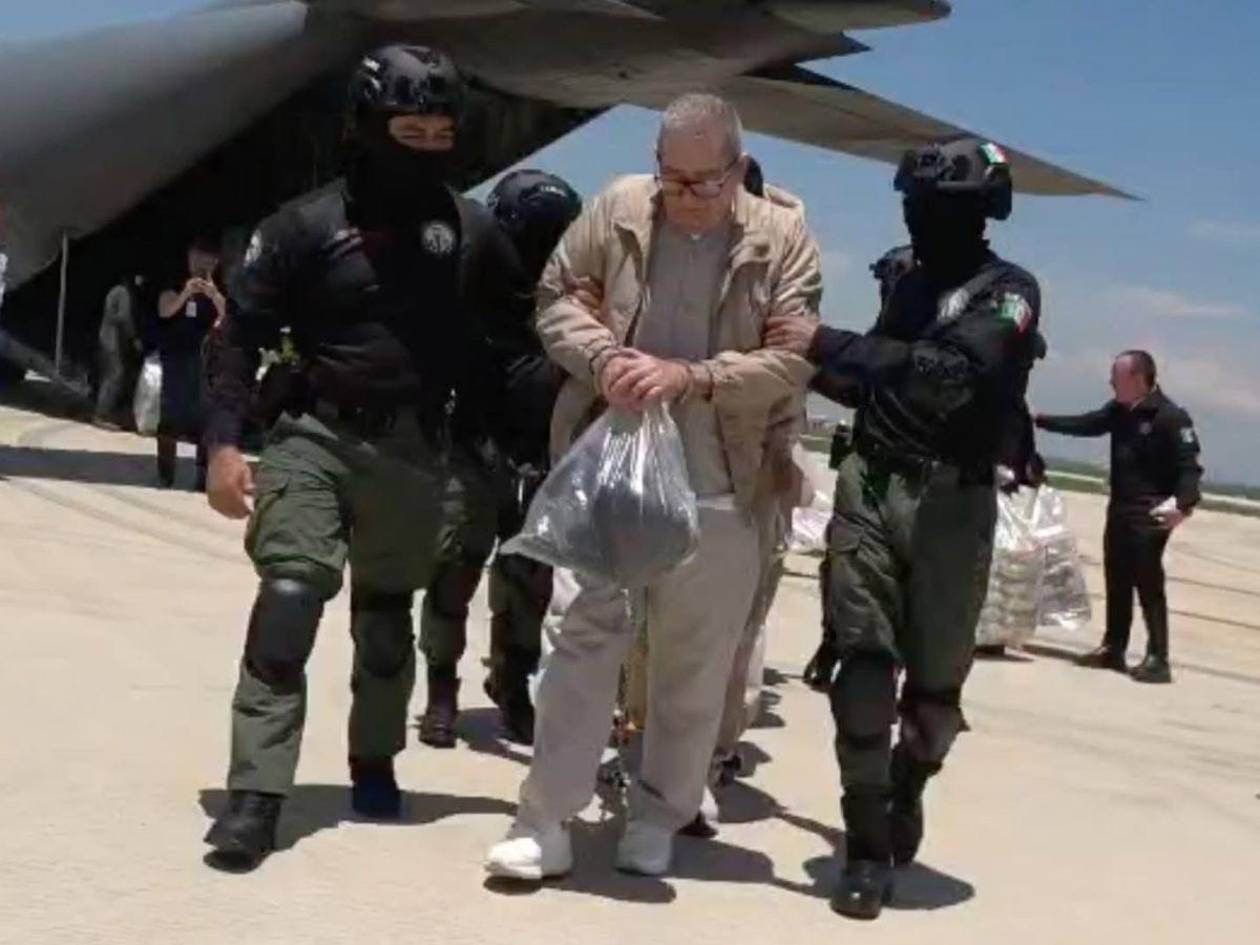 México extradita a 26 narcos a EE UU, golpeando al Cártel de Sinaloa y a Los Chapitos