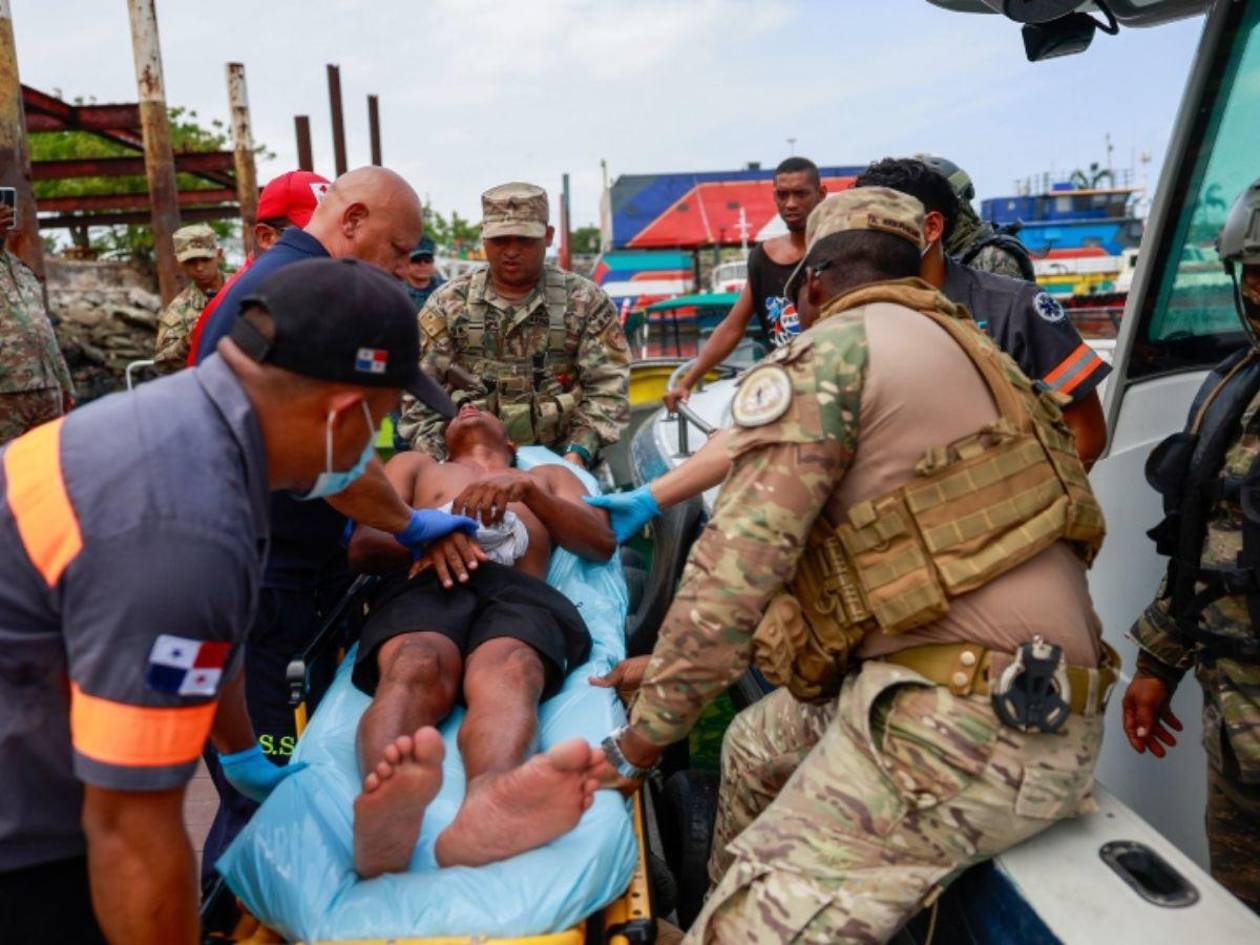 Naufragio en costas de Panamá dejó dos fallecidos y un bebé rescatado entre 20 sobrevivientes