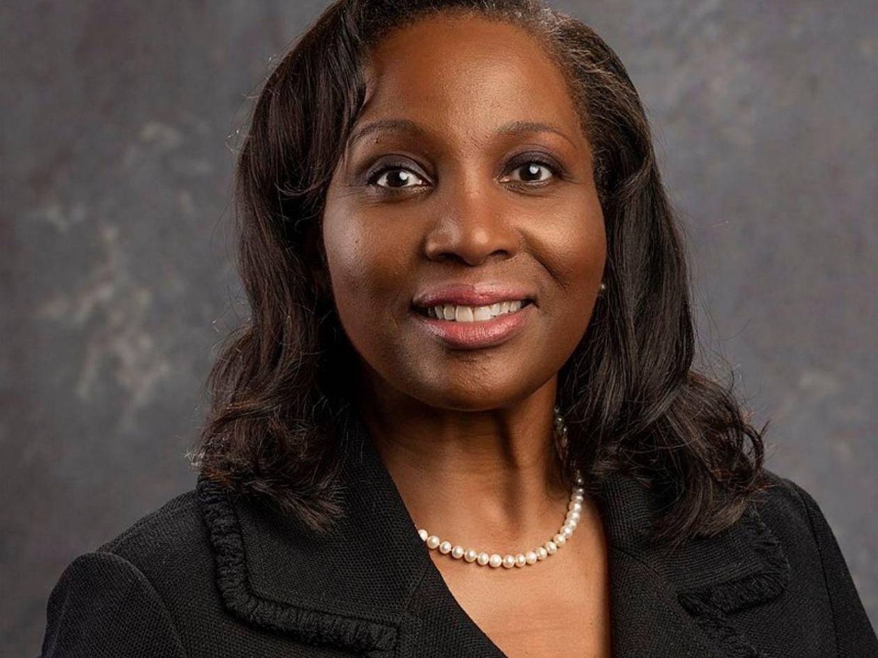 Trump despide a Lisa Cook, gobernadora de la FED, por supuesto fraude