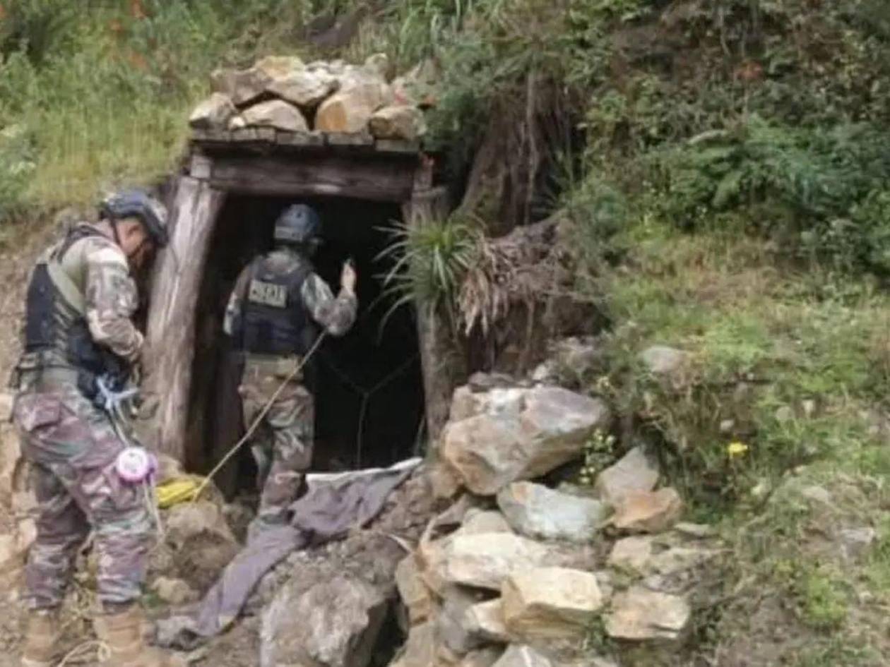 Hallan muertos a los 13 mineros que estaban secuestrados en Perú