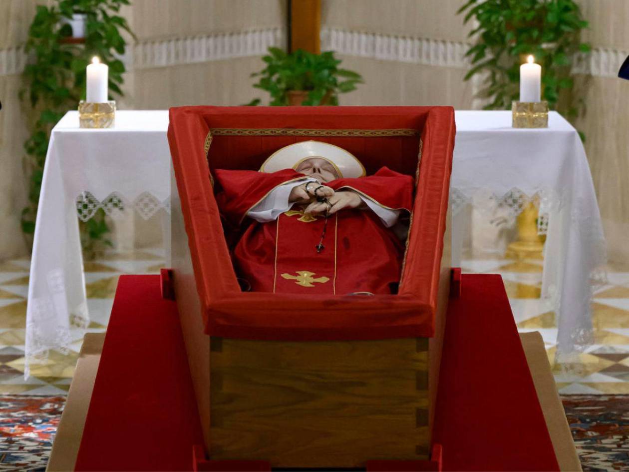 Sobrino del papa Francisco llega a Roma para despedirse de su tío gracias a una empresaria argentina