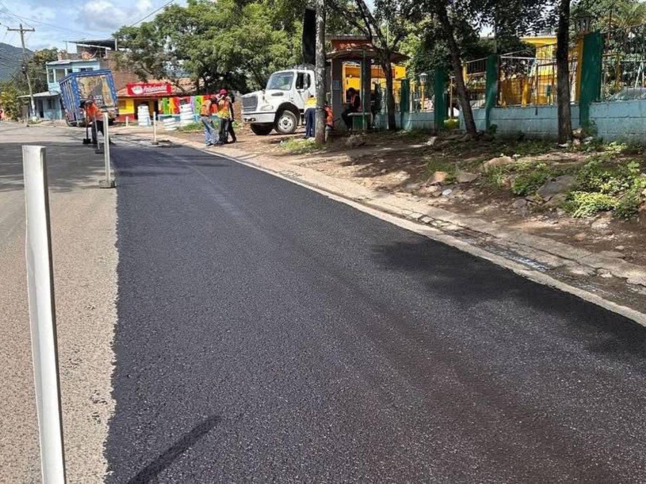 Alcaldía prevé finalizar rehabilitación vial en aldea Las Casitas en noviembre