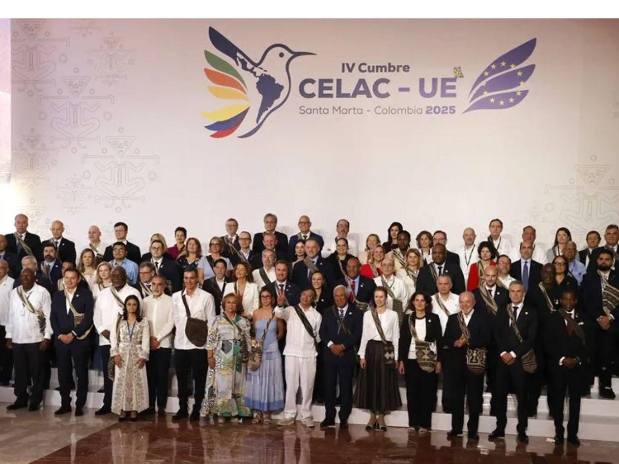 Petro considera un gran éxito la IV Cumbre de la CELAC y UE celebrada en Santa Marta