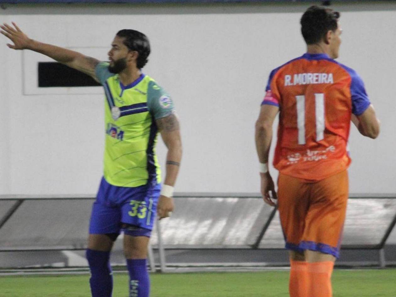 Olancho FC y Lobos de la UPNFM empatan en Juticalpa