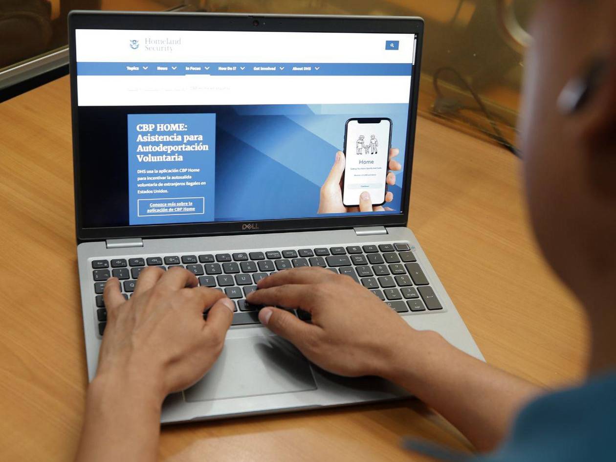 EUA perdonará multas migratorias de hasta $2,000 a hondureños que se autodeporten