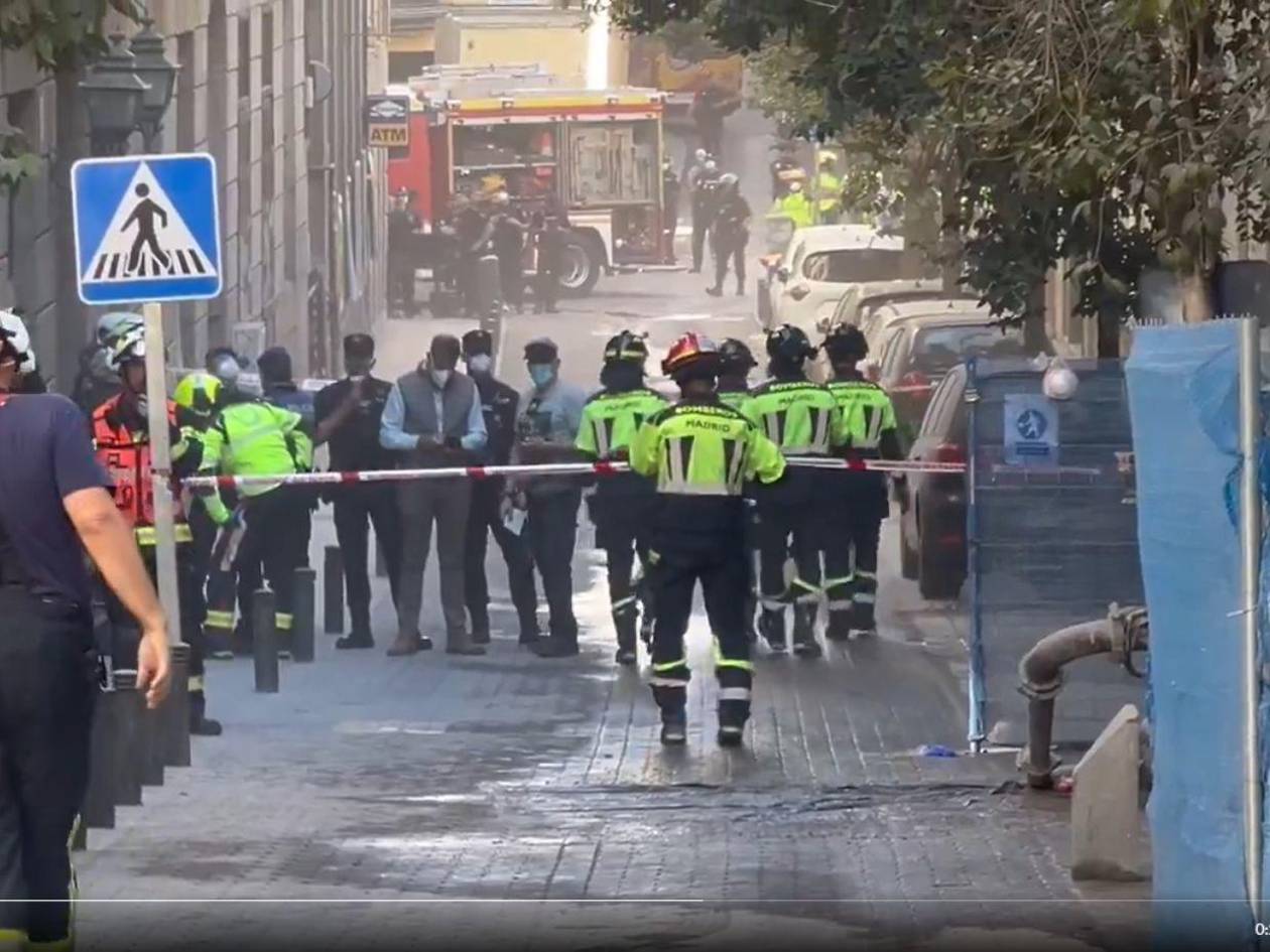 Cuatro obreros desaparecidos y varios heridos tras derrumbarse un edificio en Madrid