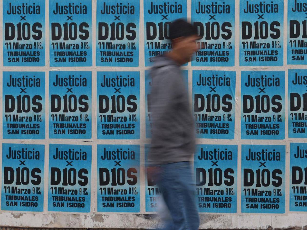 Juicio de Maradona continúa este jueves con testigos médicos