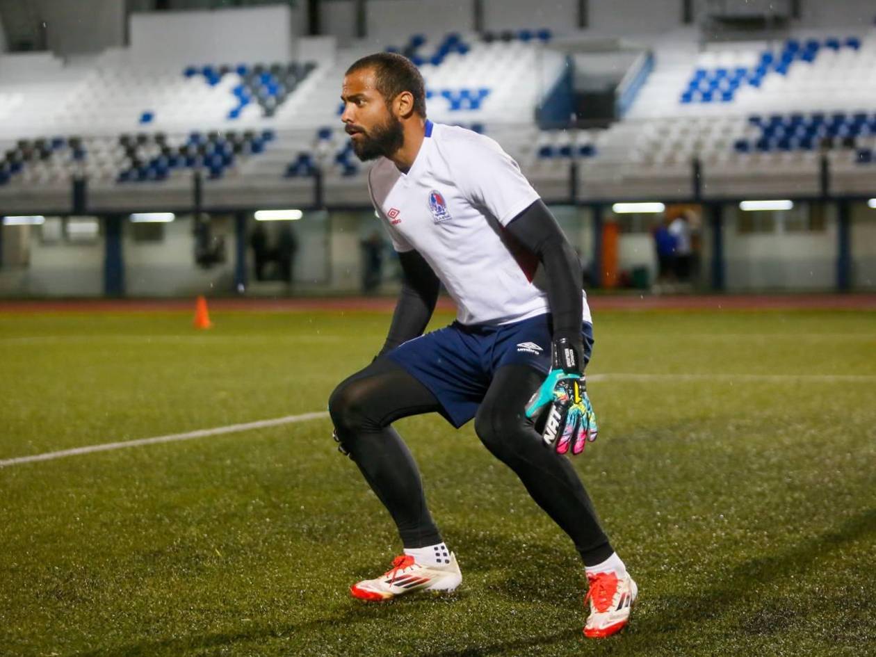 Menjívar envía mensaje tras salida de Carlos Pineda y palpita el Olimpia vs Hércules