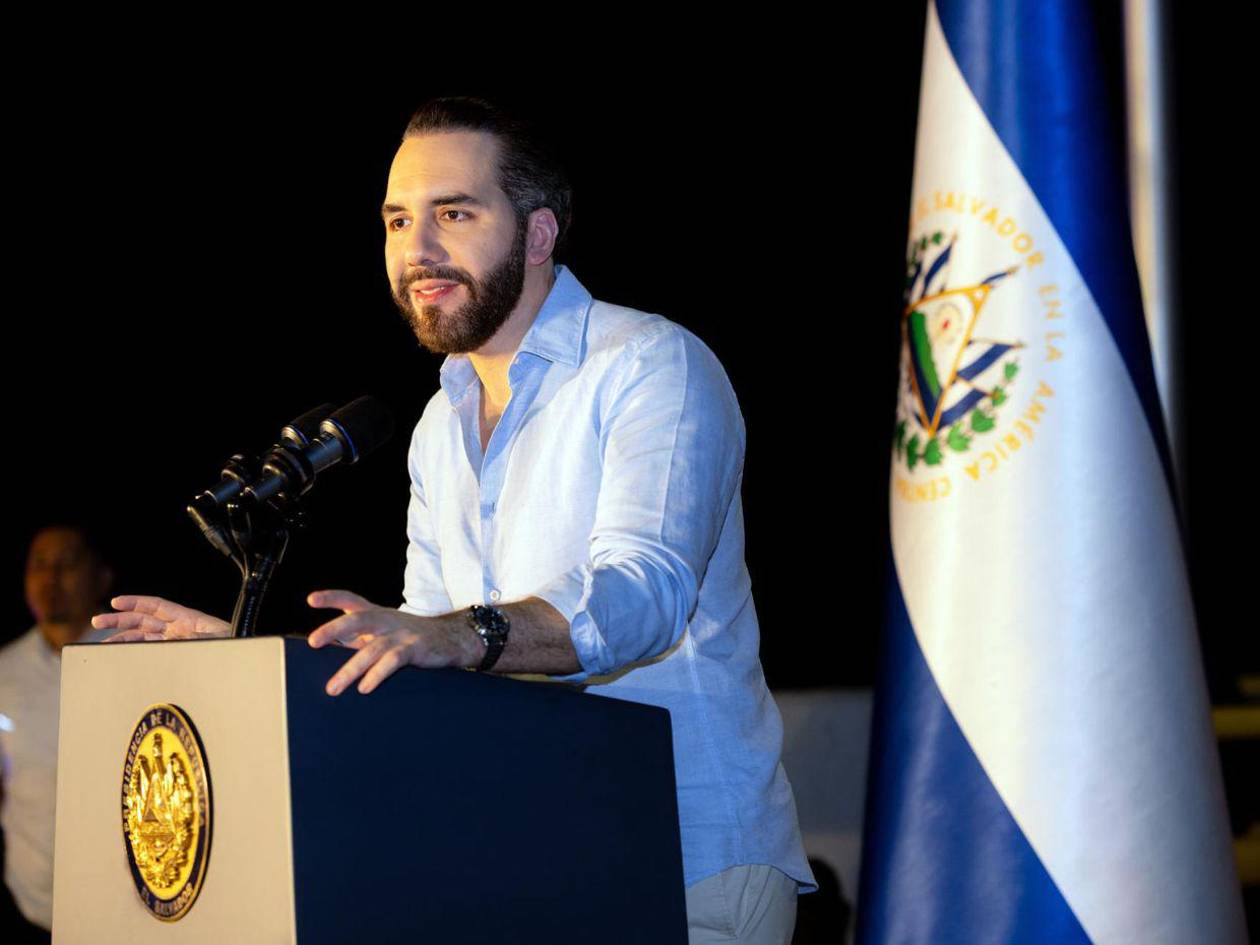 Bukele dice que la disciplina en las escuelas de El Salvador es para “evitar” pandillas