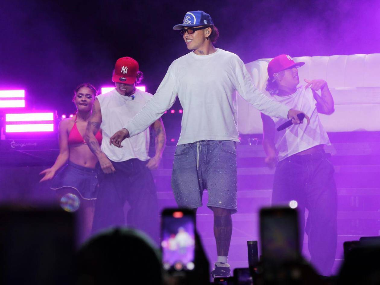 Con “Calor”, Beéle le canta a “Ella” por primera vez en Honduras