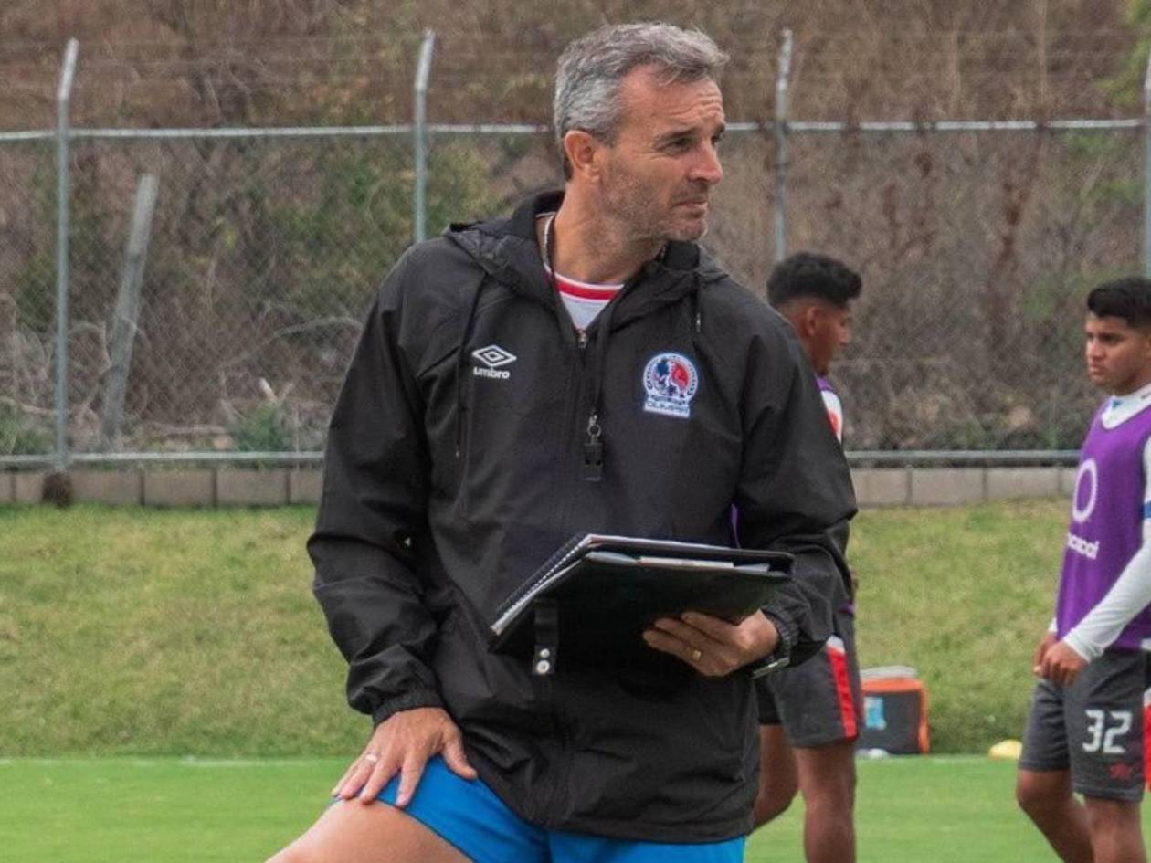 Pablo Lavallén, virtual técnico del Marathón