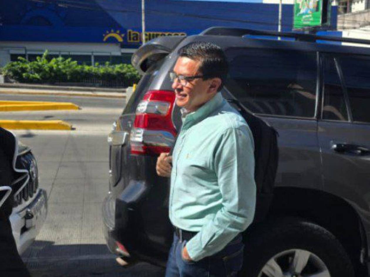 Carlos Fonseca se presentará voluntariamente tras ser requerido por irregularidades en elecciones