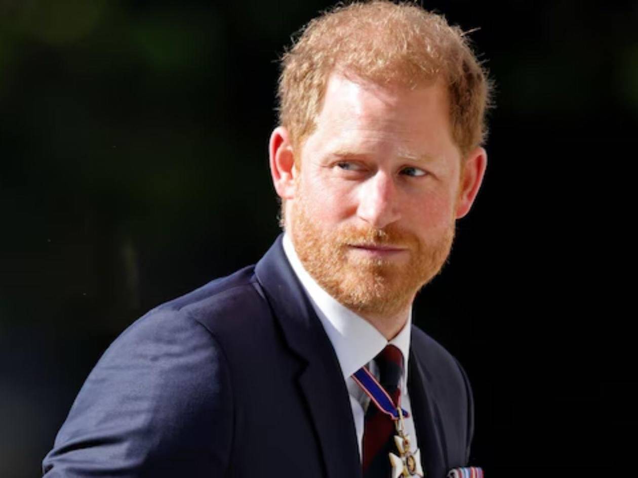 Acusan al príncipe Harry de acoso e intimidación