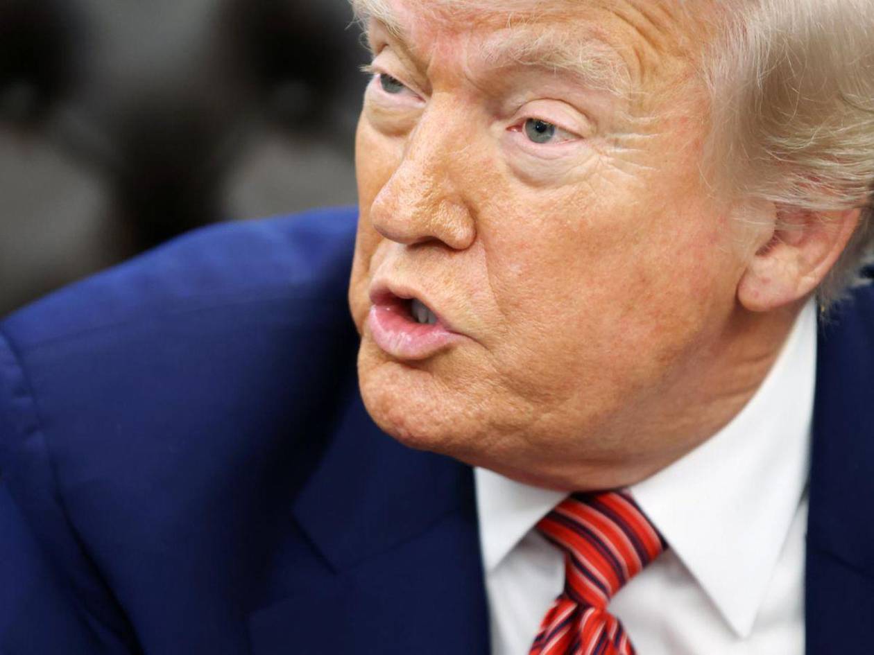 Trump da prórroga a Unión Europea para evitar aranceles del 50 % hasta el 9 de julio