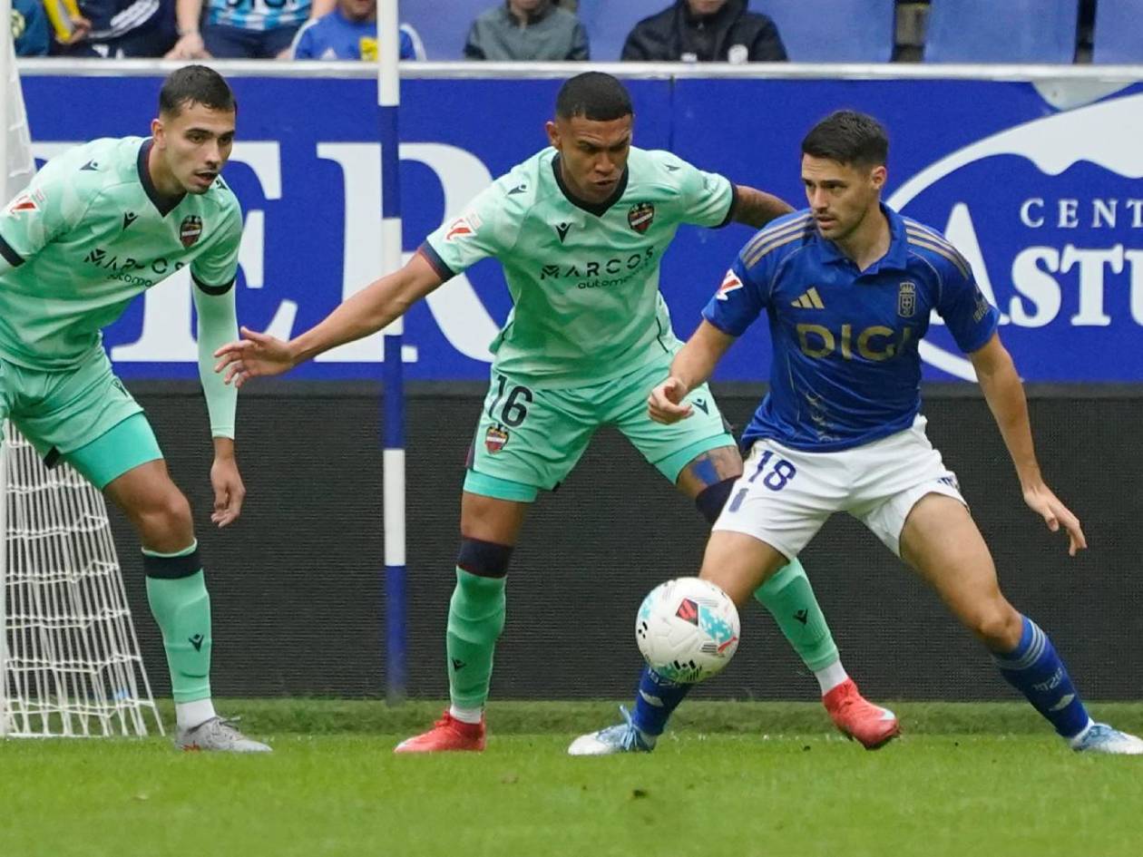 Levante con Kervin Arriaga jugando todo el partido derrota de visita al Real Oviedo