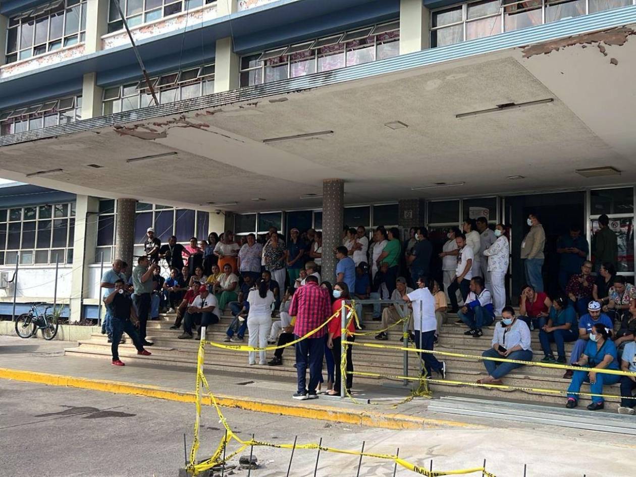 Empleados de hospitales exigen a la Sesal cumplir con el reajuste salarial