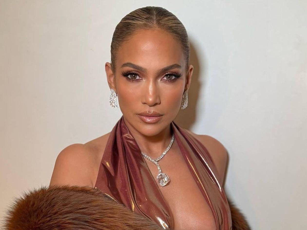 Jennifer López desata críticas por baile subido de tono en su concierto