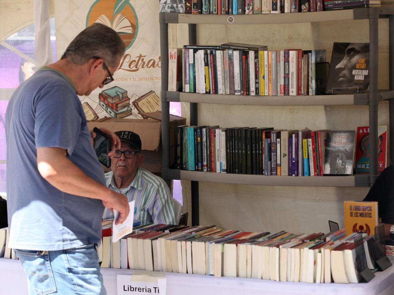 La Feria del Libro del CCET; entre literatura, expansión y diversidad
