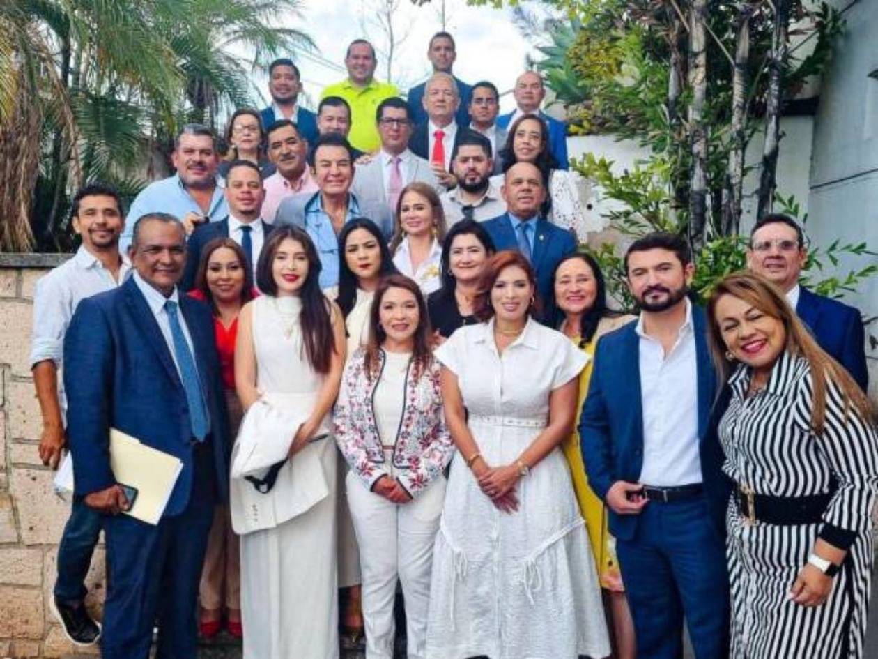 Bancada liberal advierte que se autoconvocará si Redondo no llama a sesión de CN