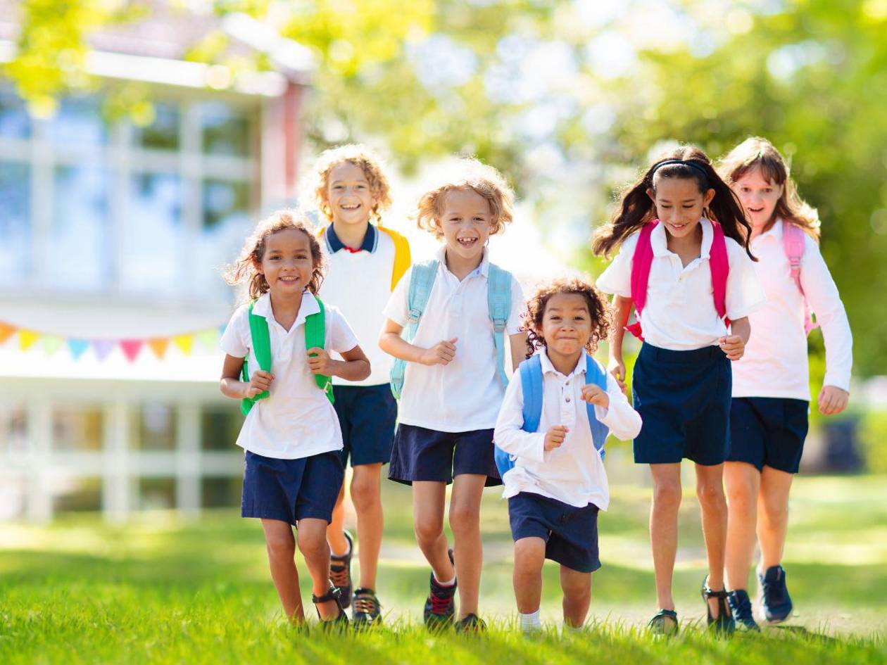 Hora de pausar: reflexiones para cerrar el año escolar junto a su hijo