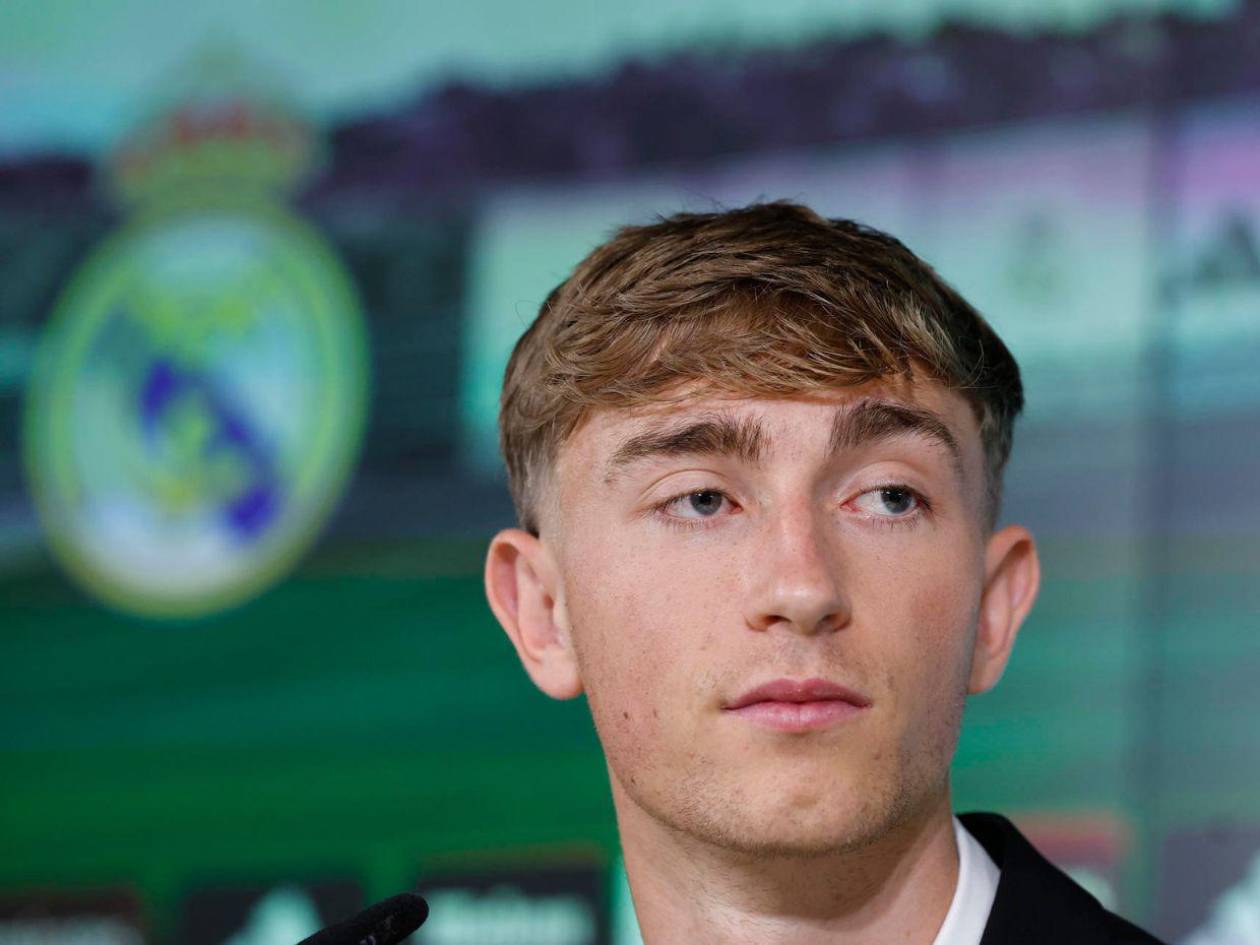 Dean Huijsen habla tras su fichaje con el Real Madrid: “Es el mejor día de mi vida