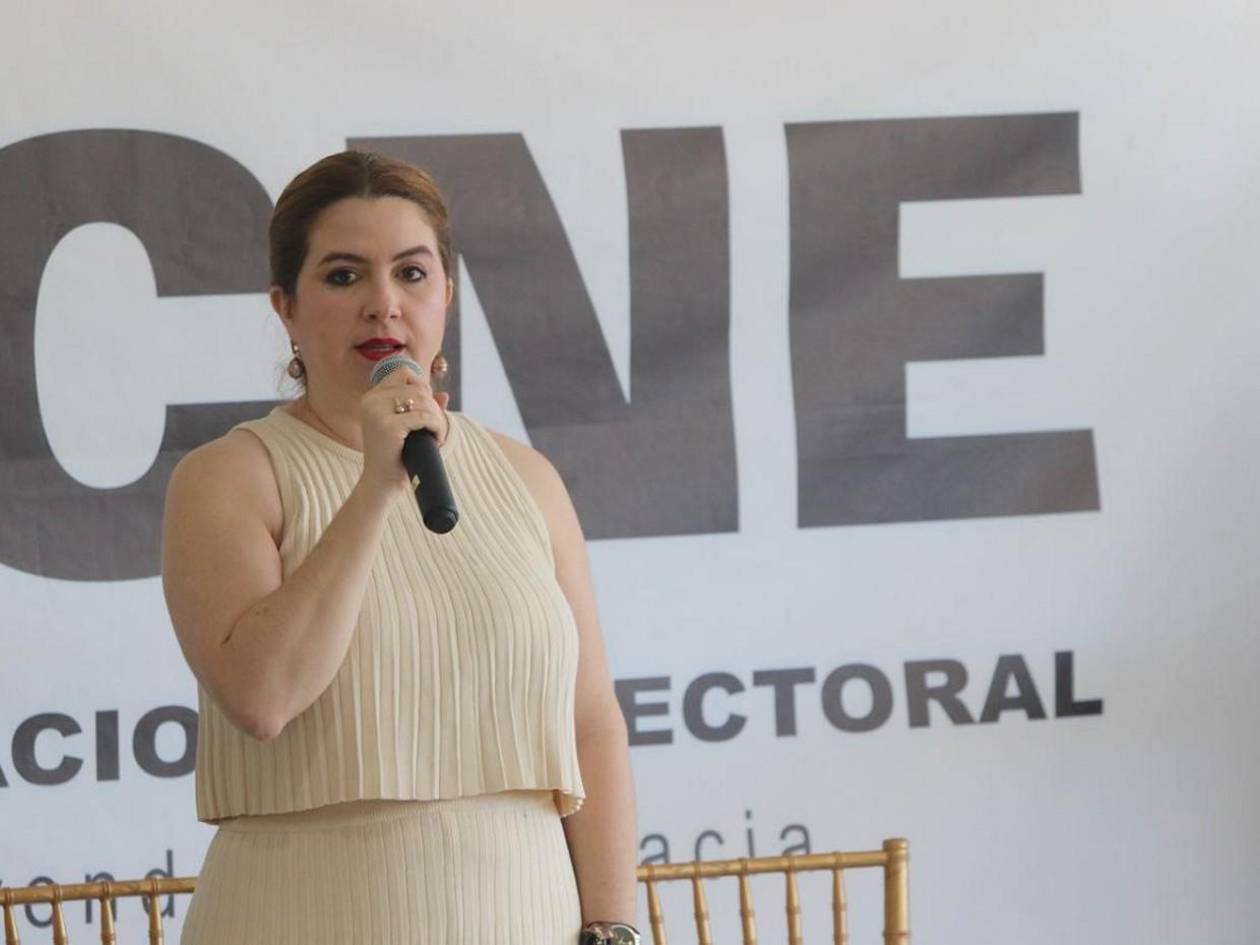 CNE realiza recepción de ofertas para licitación de la biometría