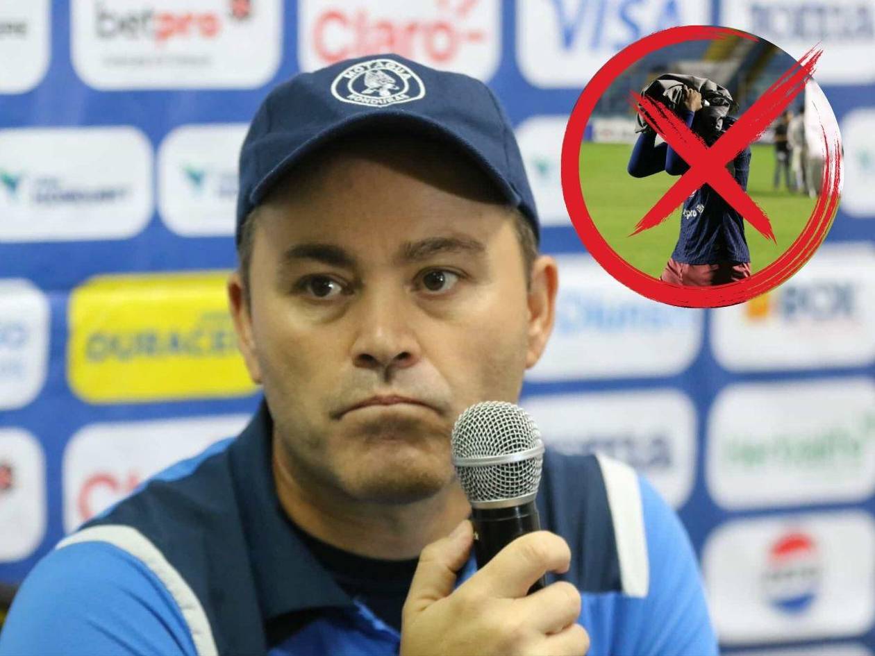 Javier López indignado: Si pudiera hacer once cambios sustituiría a todos