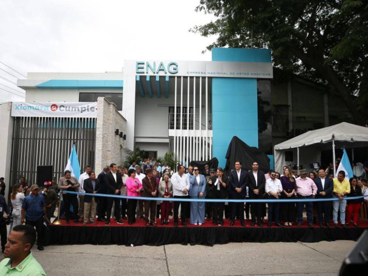 La presidenta Xiomara Castro inaugura centro de impresión en la ENAG