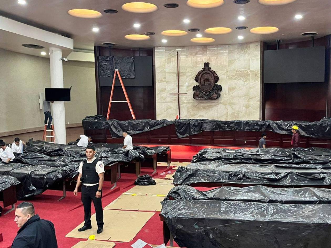 Congreso pospone, otra vez, las sesiones por remodelaciones en el hemiciclo