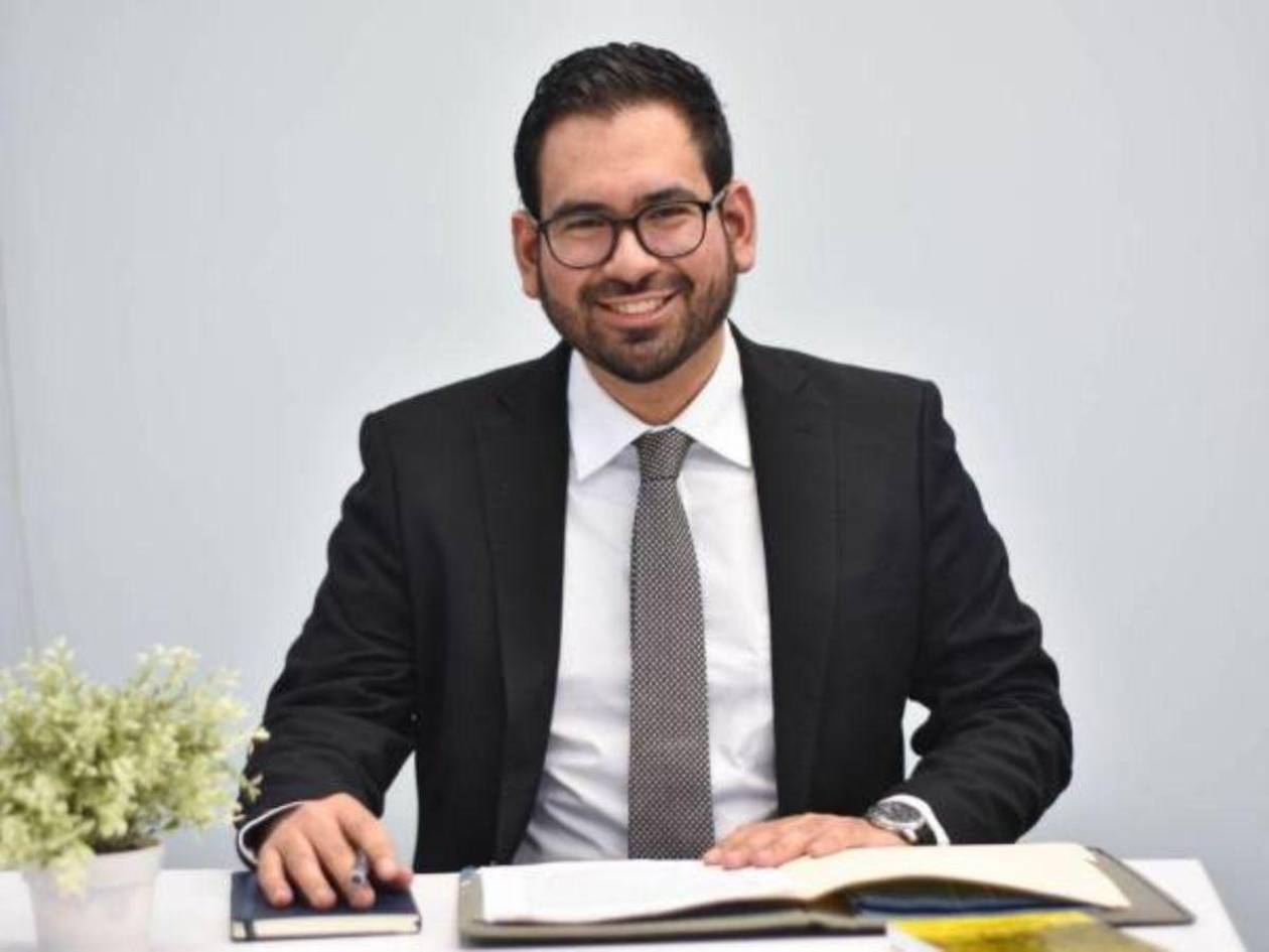 Están encubriendo a otros: Madre de Dennis Hércules, acusado de fraude en traslado de maletas electorales