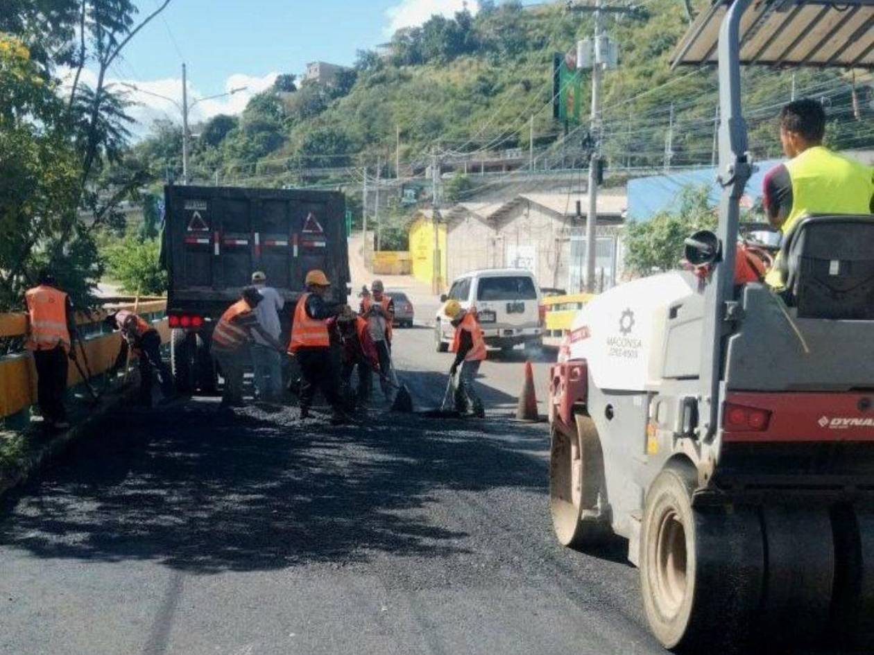 Realizan trabajos de rehabilitación vial en anillo periférico de Tegucigalpa