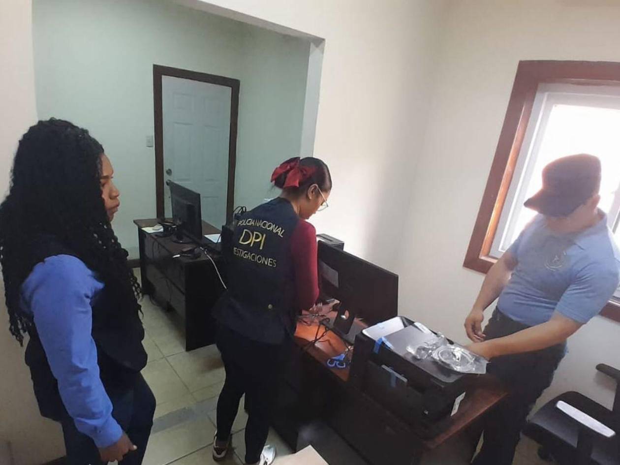 Antecedentes policiales serán gratuitos para los migrantes retornados