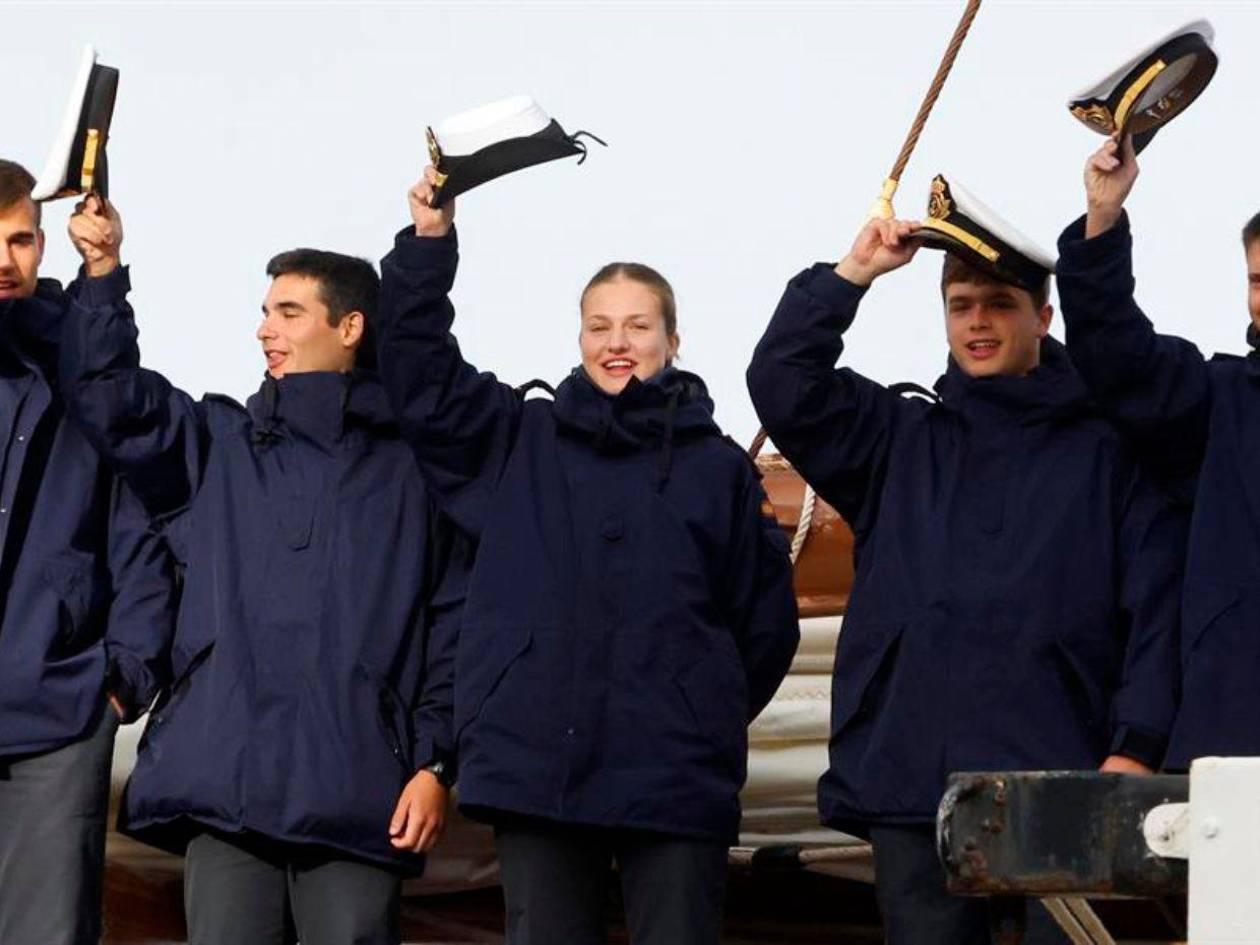 Fiscalía de Chile investiga la difusión de fotos de la princesa Leonor en un centro comercial