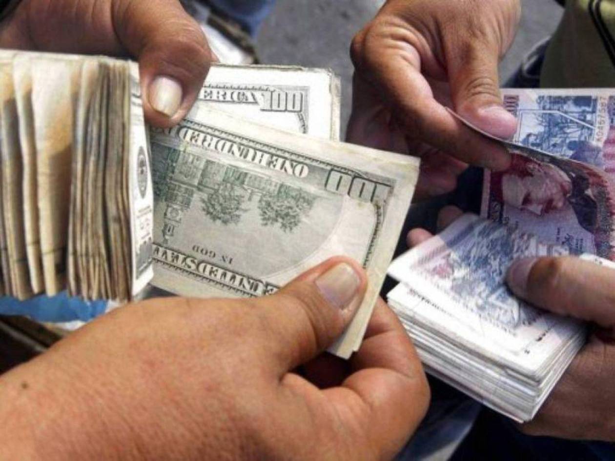 ¡No más cobros en dólares! ¿Qué otros beneficios dejará la reforma de la Ley del Consumidor?