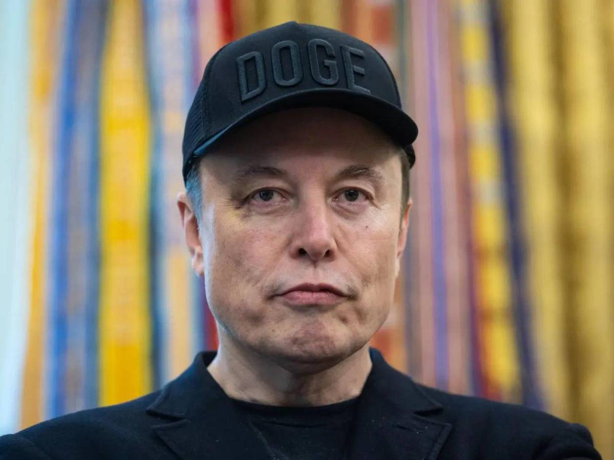 Padre de Elon Musk investigado por supuestos abusos a hijos e hijastros