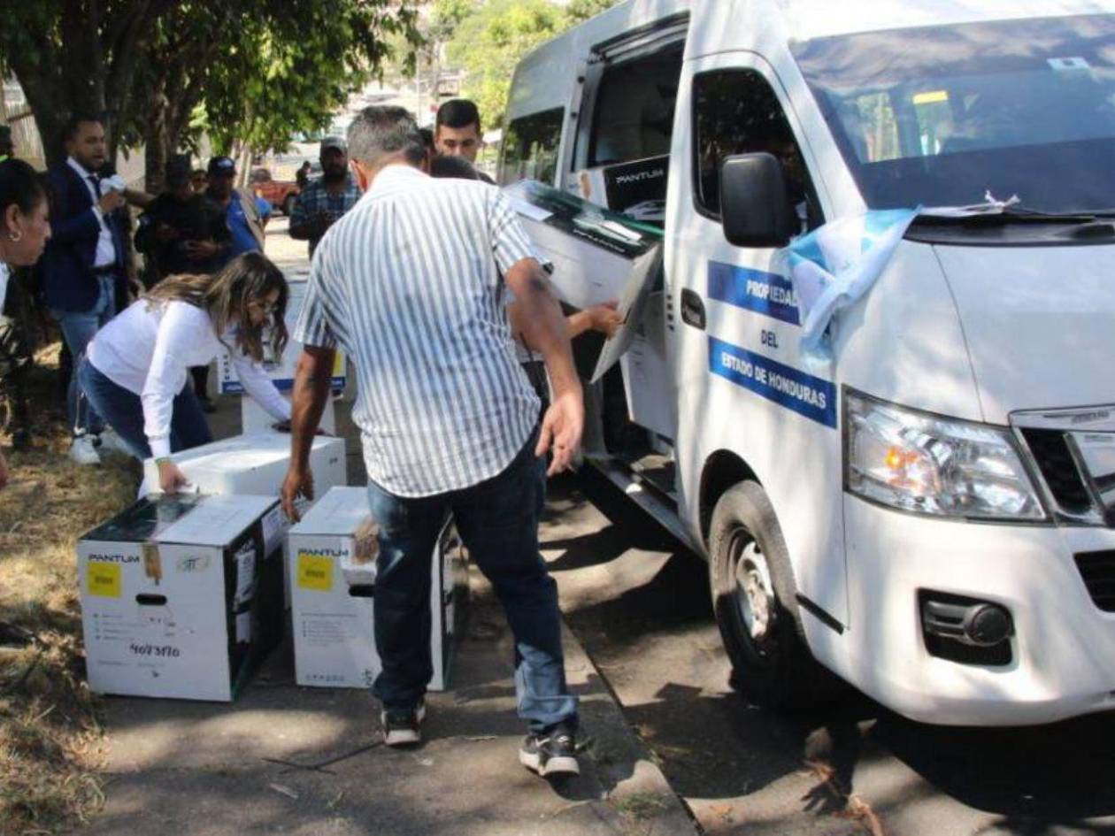 Partido Nacional, el más afectado: ganó en 2021 en 94% de los centros de votación con retrasos