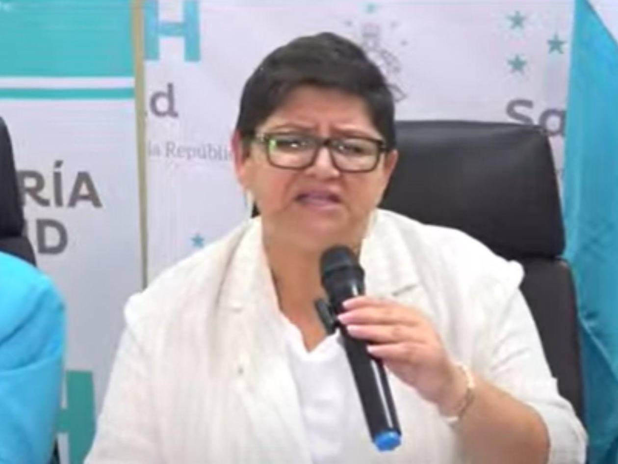 “Sin desmeritarlas, solo son dos años de formación: Carla Paredes a enfermeras auxiliares