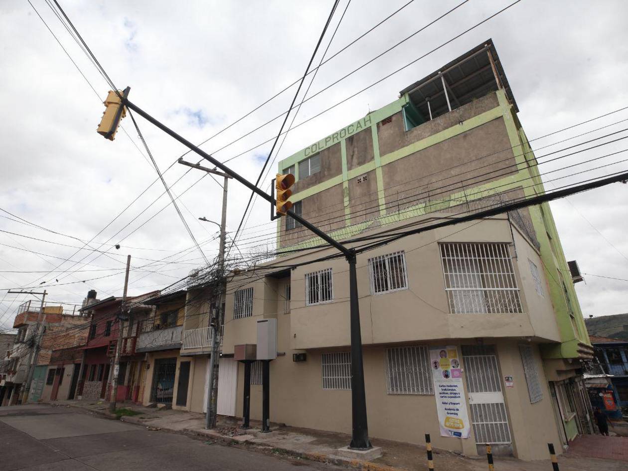 Reajustarán semáforos apagados para mejorar tráfico en Tegucigalpa