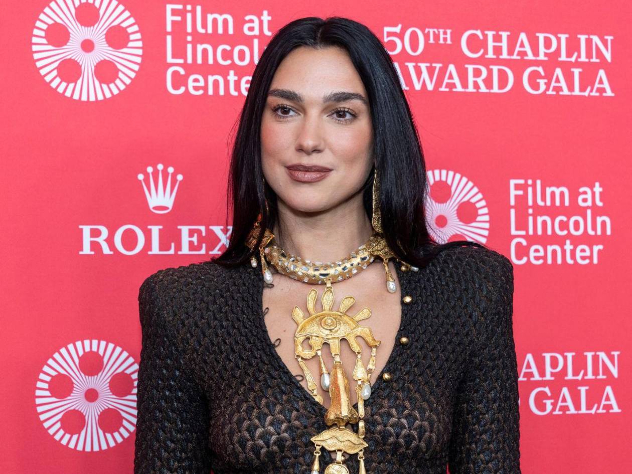 ¡Dua Lipa ya habla español! La británica aprueba examen de idioma