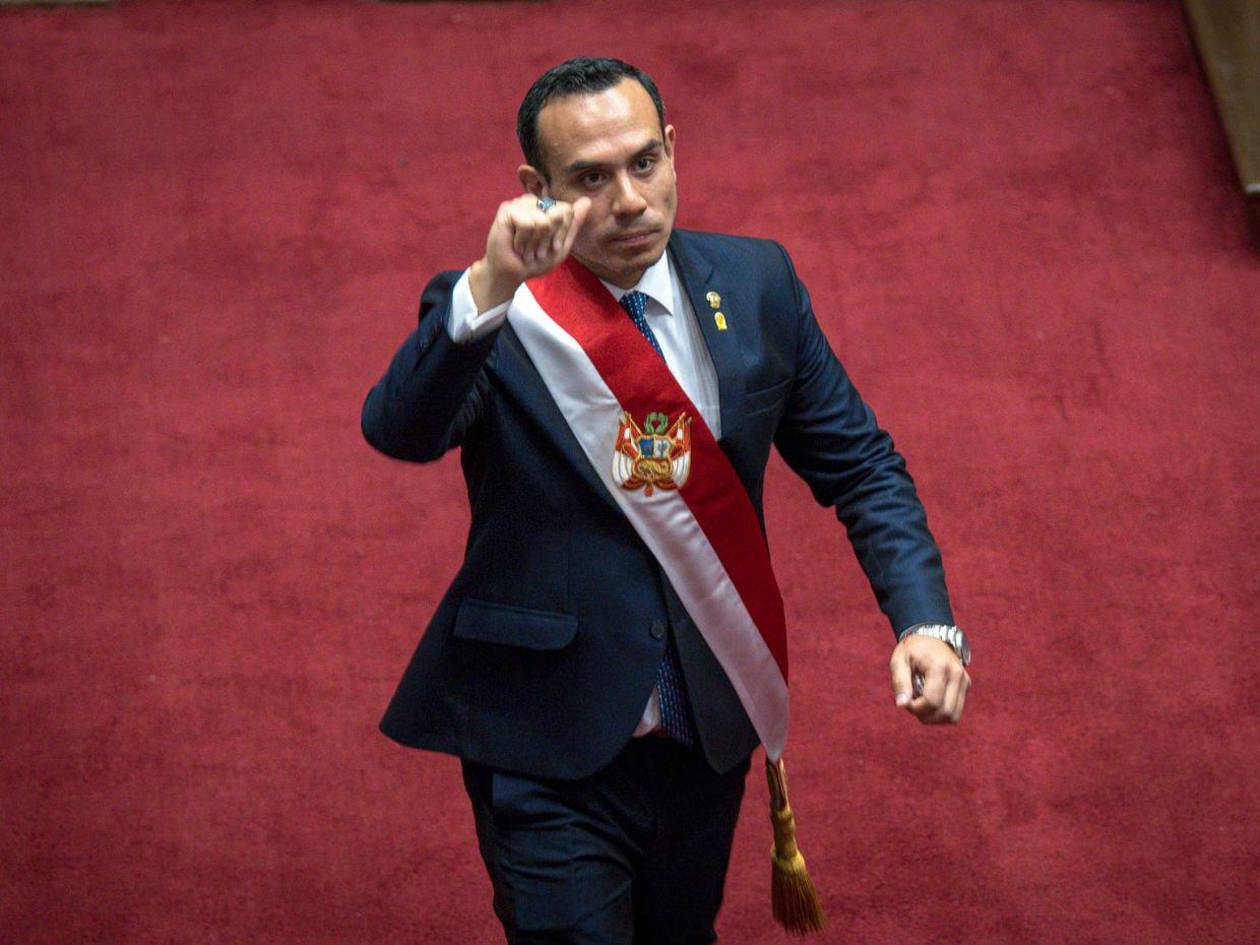 José Jerí es nombrado presidente interino de Perú tras destitución de Boluarte