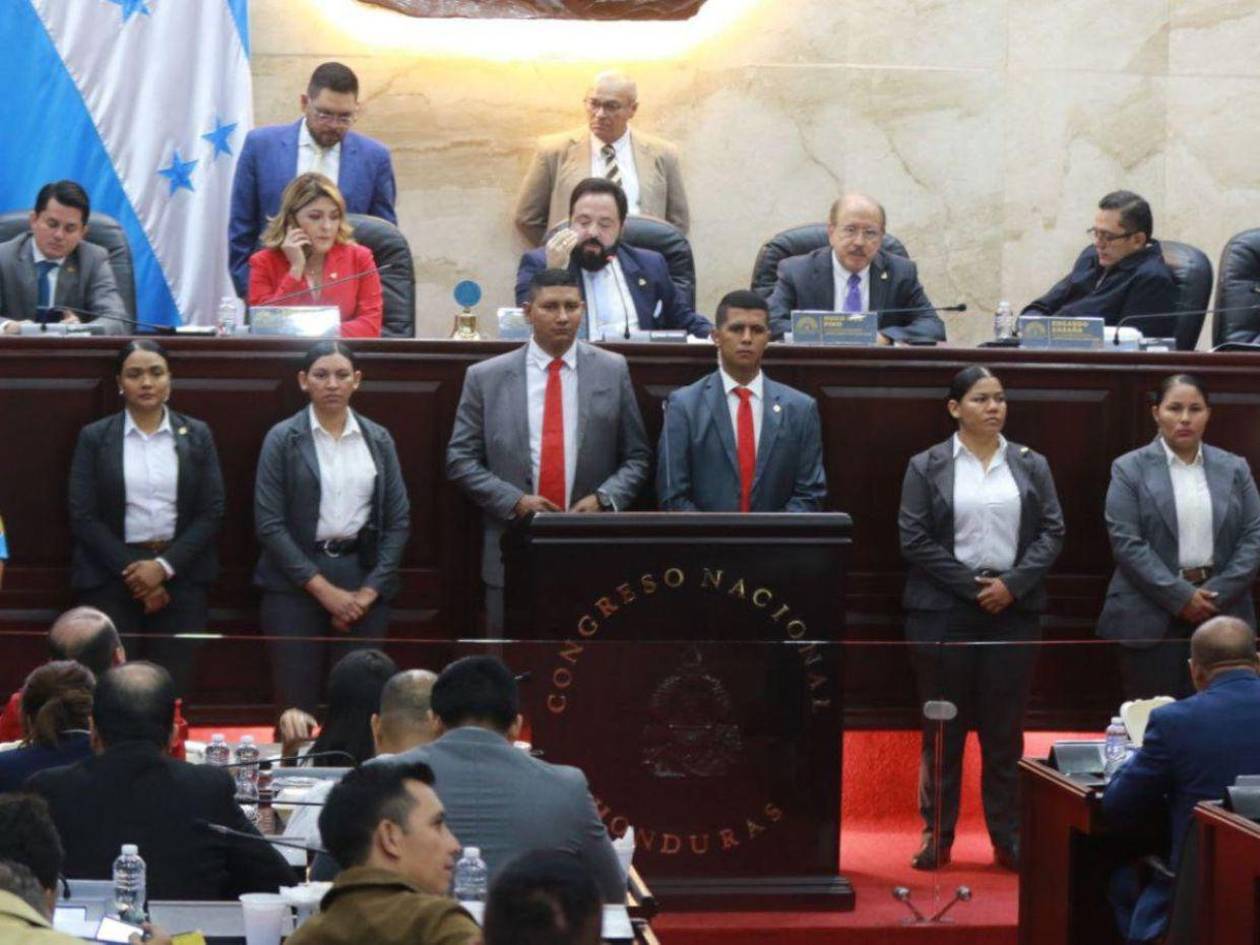 En manos del Congreso crisis en el CNE: Esta semana debe abordar TREP y renuncia de Hall