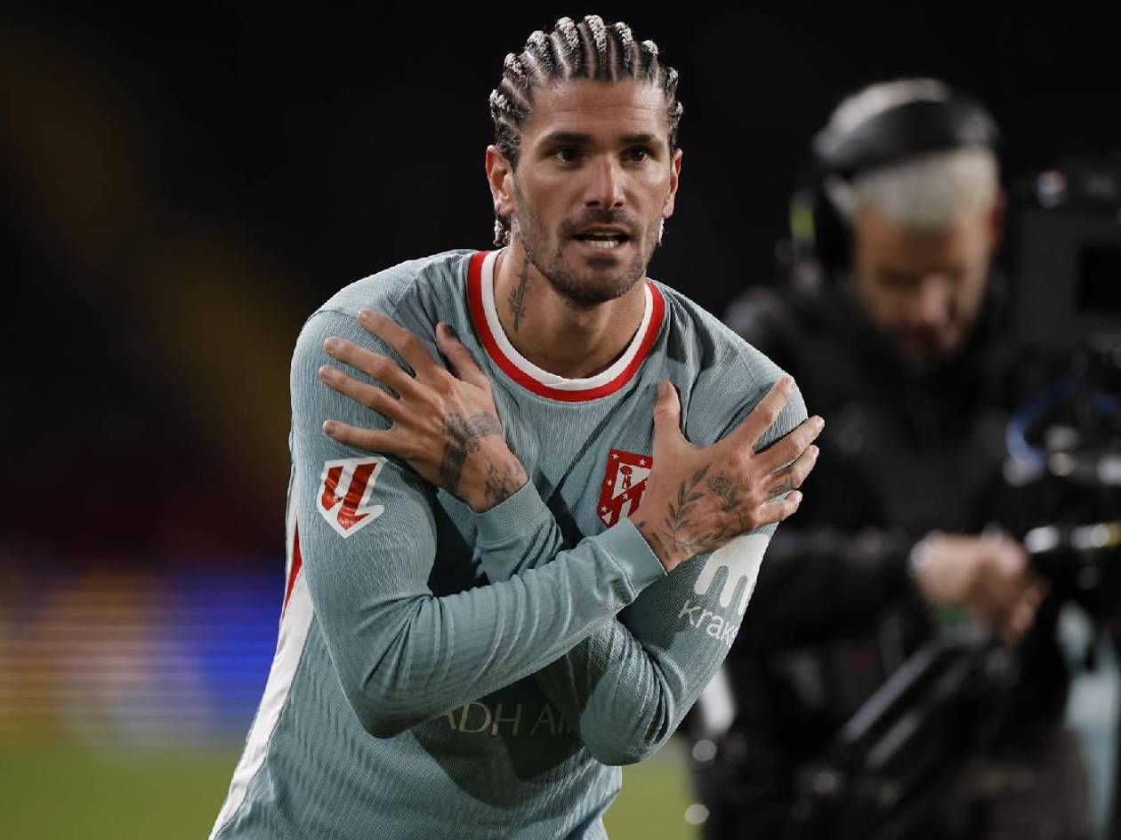 Atlético de Madrid logra épica remontada y le quita el liderato de Liga Española al Barcelona