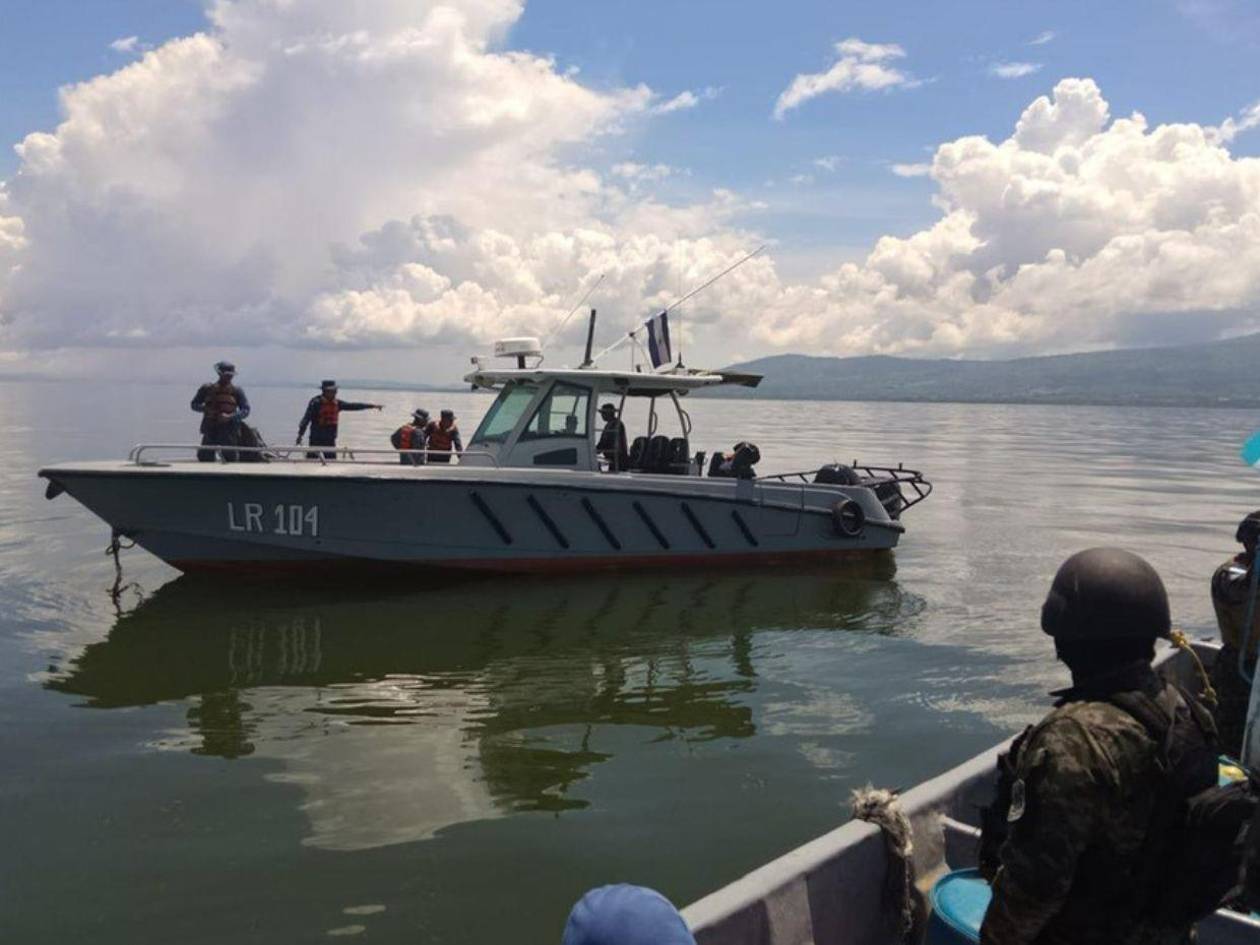 Fuerza Naval de Nicaragua detiene embarcación con 17 tripulantes hondureños