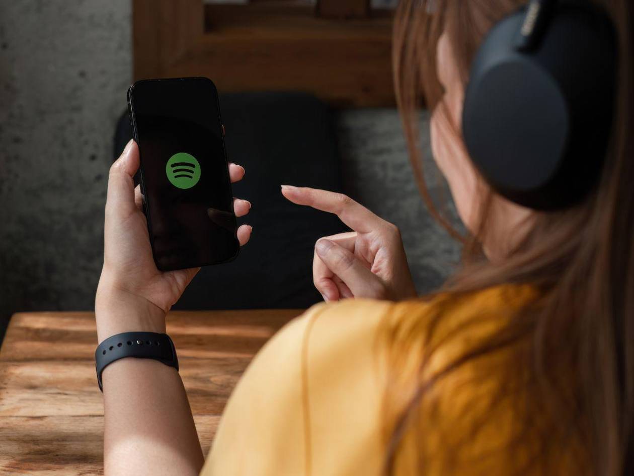 Spotify pagó 10,000 millones de dólares a la industria musical en 2024