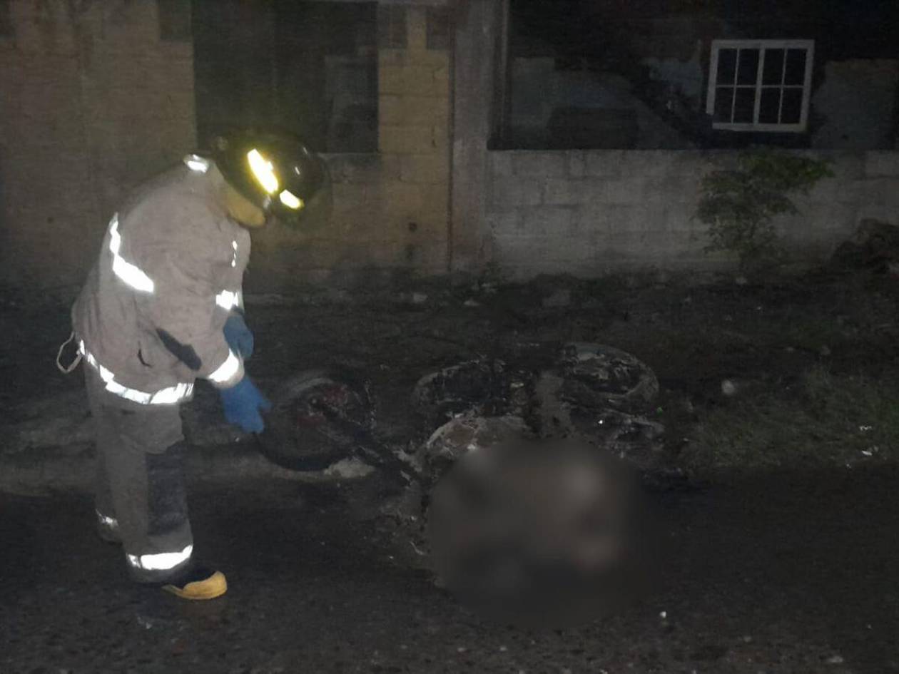 Motociclista queda carbonizado tras accidente en San Pedro Sula